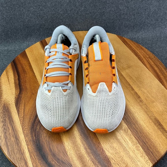Nike Air Zoom Pegasus 40 Tennessee Volunteers Running Shoes DZ5980-100 Men Sz 6 main image 5